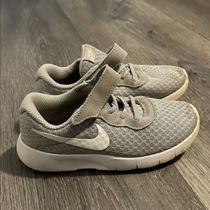 Toddler girls Nike shoes